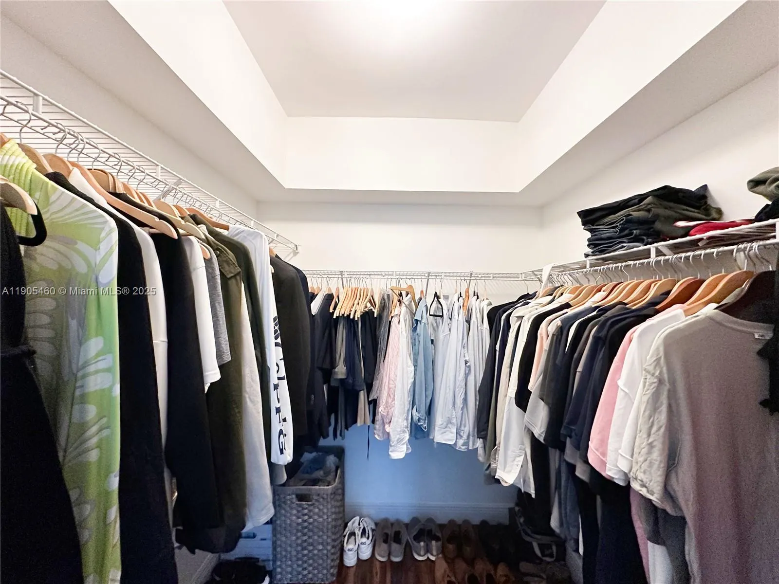 951 Brickell Ave, #601