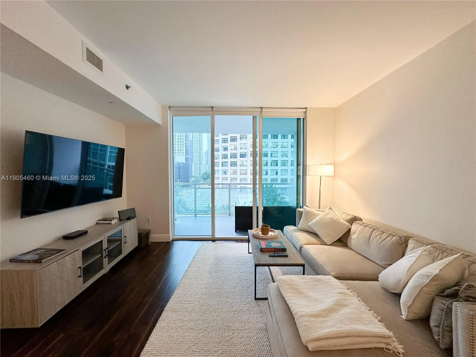 951 Brickell Ave, #601