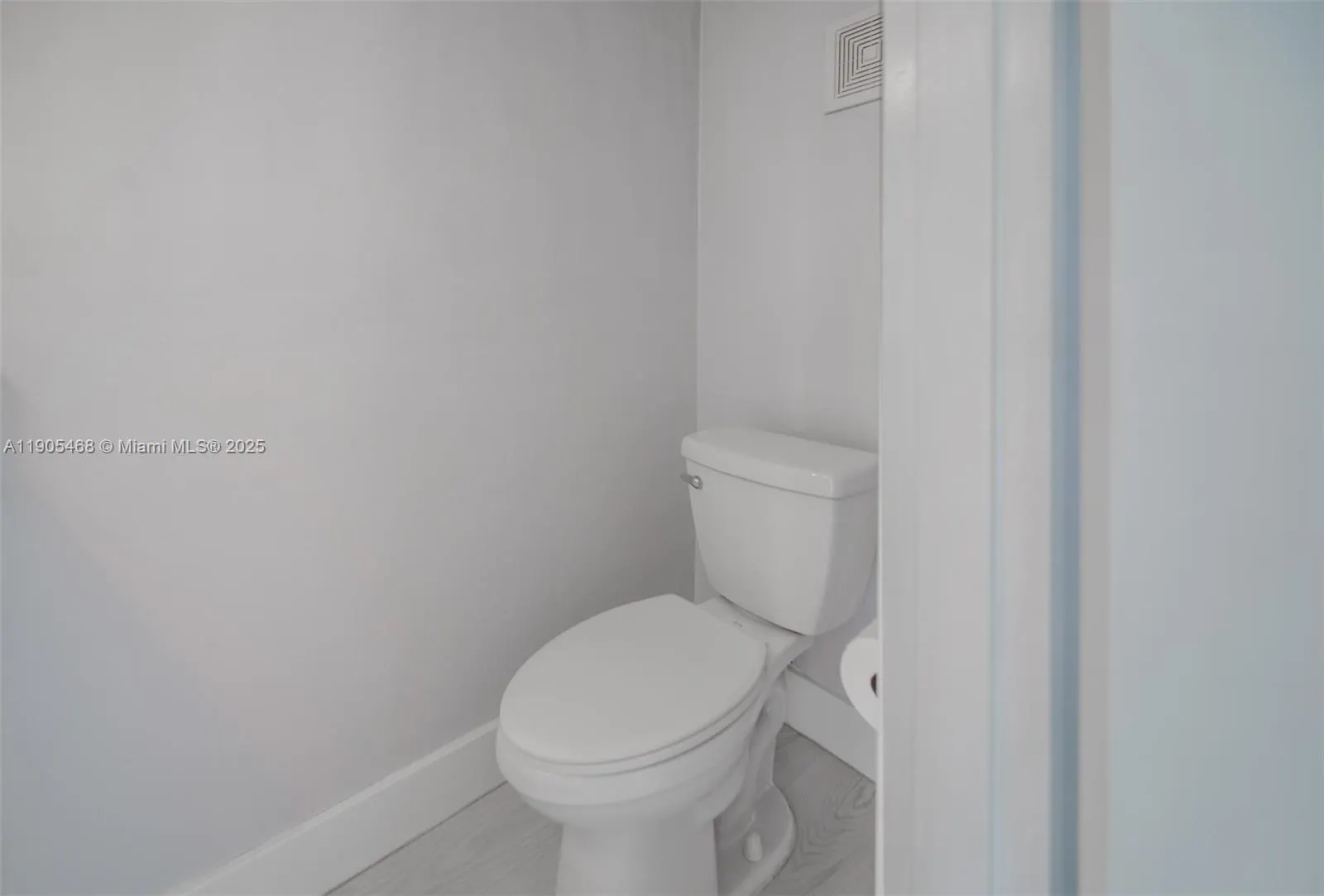 17800 Atlantic Blvd, #PH9