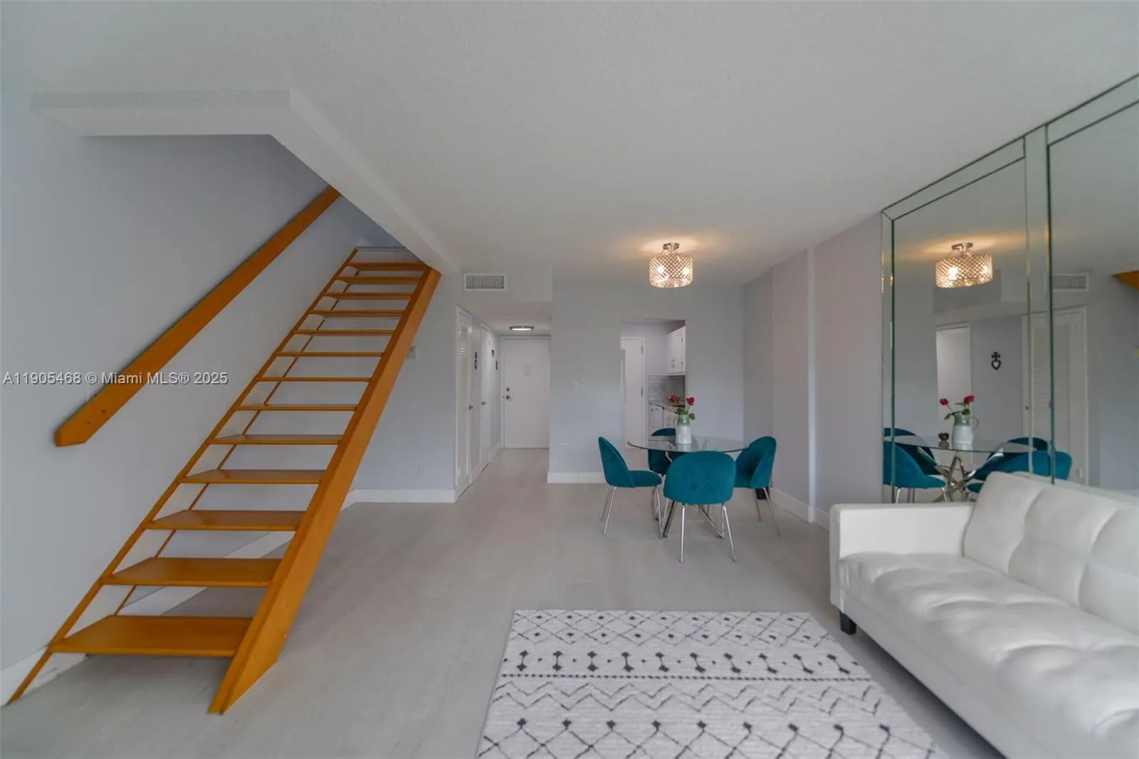 17800 Atlantic Blvd, #PH9