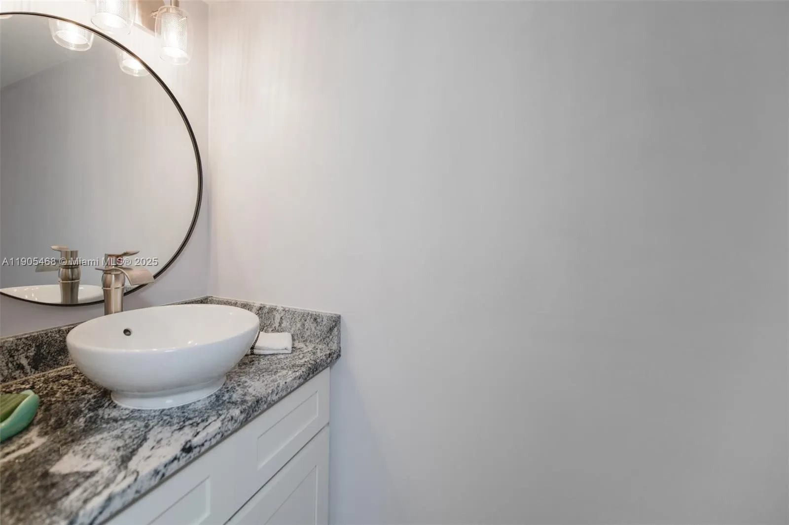 17800 Atlantic Blvd, #PH9