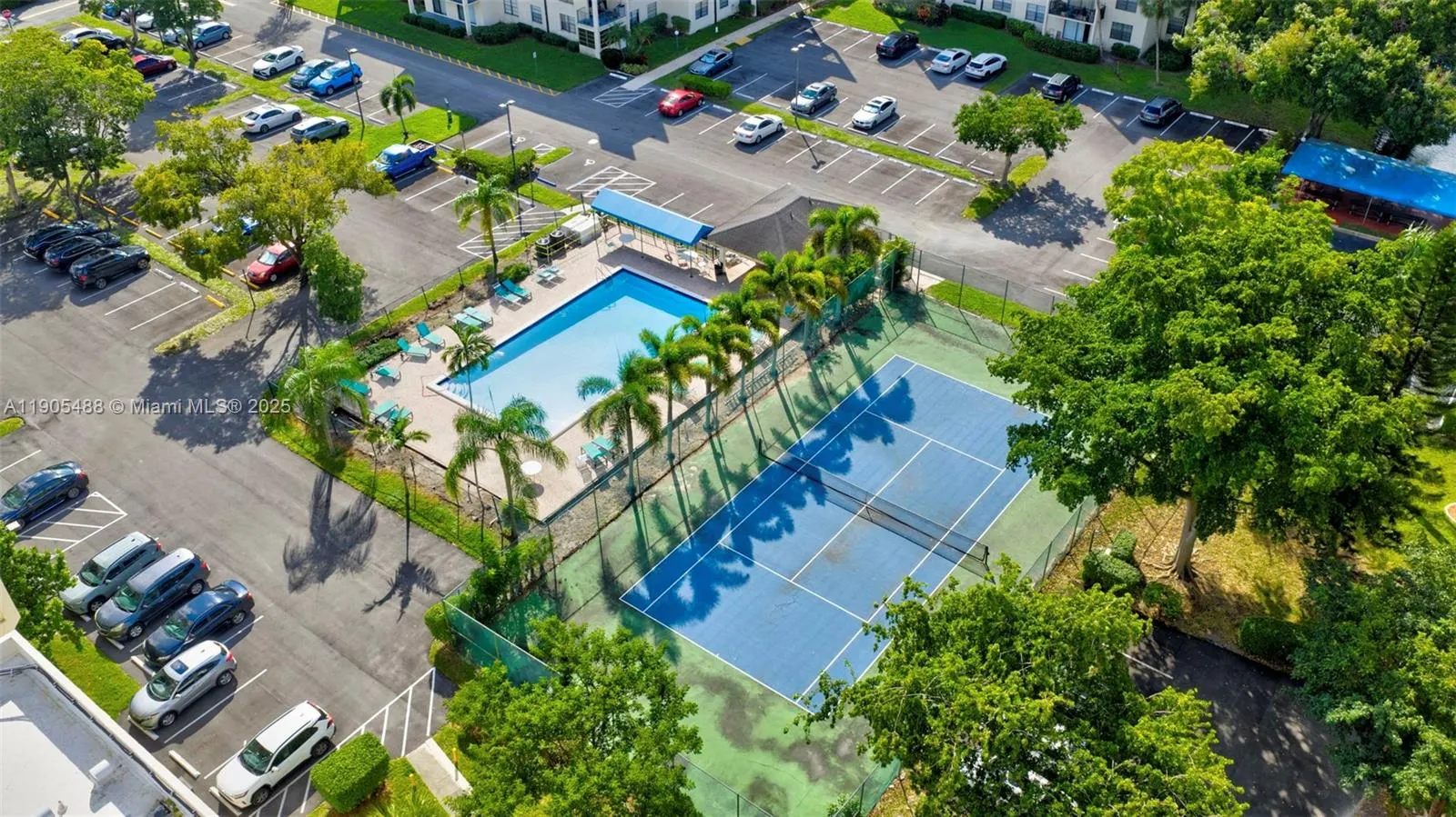 6190 Woodlands Blvd, #106