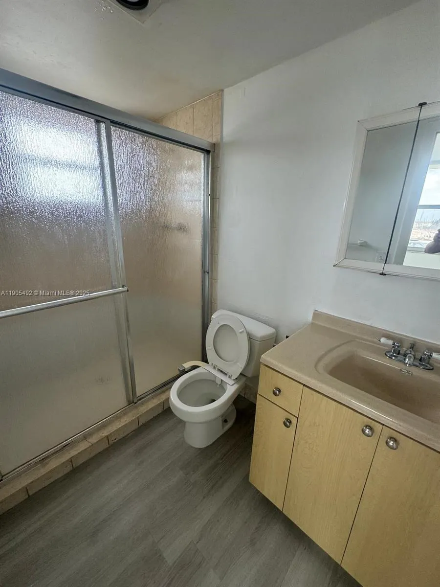 15600 NW 7th Ave, #808