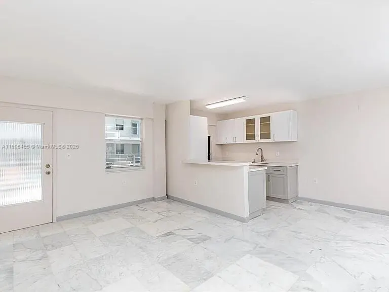 1545 Euclid Ave, #2D