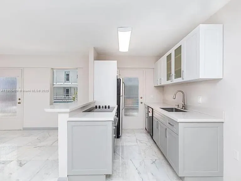 1545 Euclid Ave, #2D