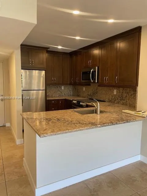 8000 SW 81st Dr, #108