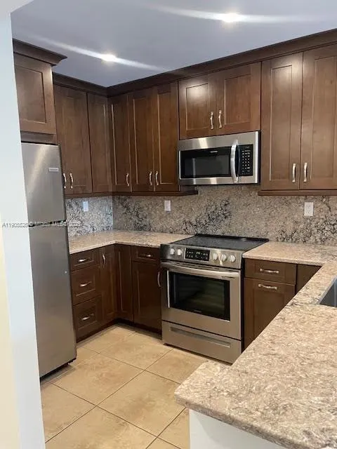 8000 SW 81st Dr, #108