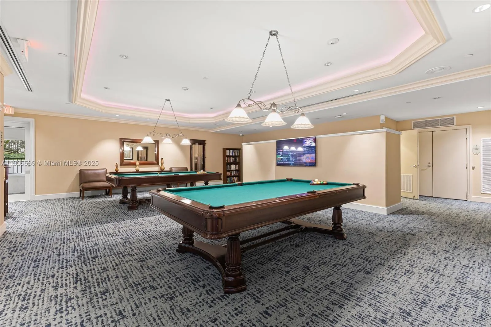 19900 E Country Club Dr, #310