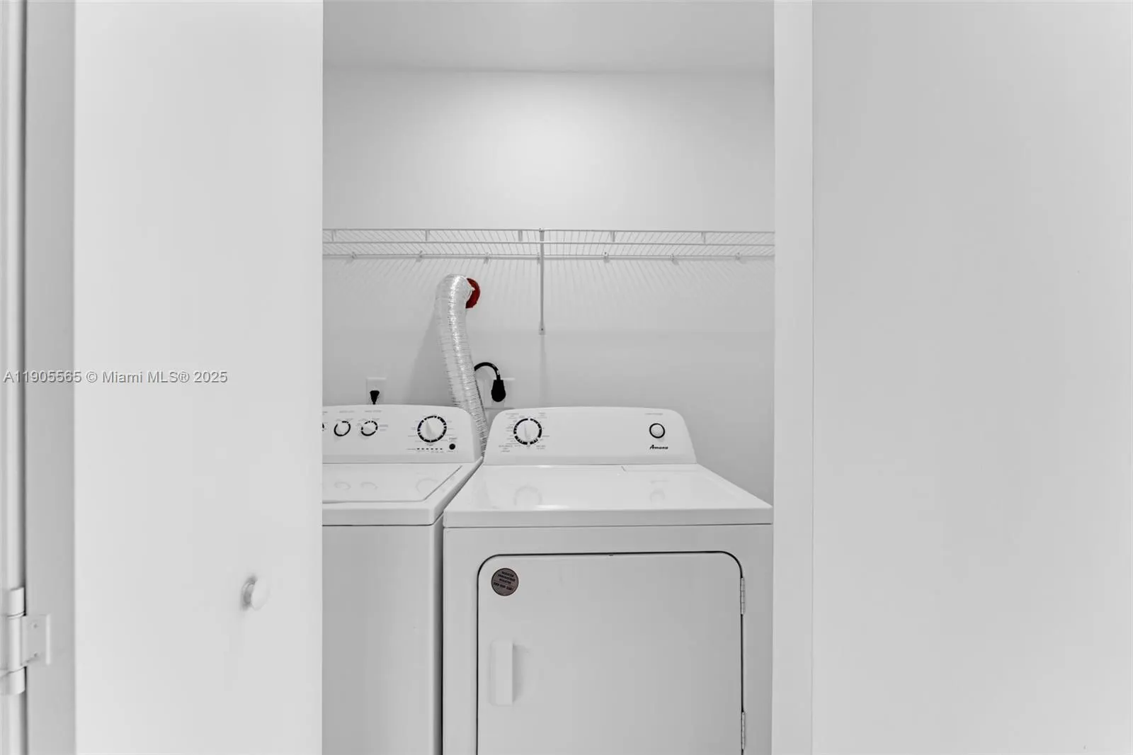 1 Curtiss Pkwy, #314