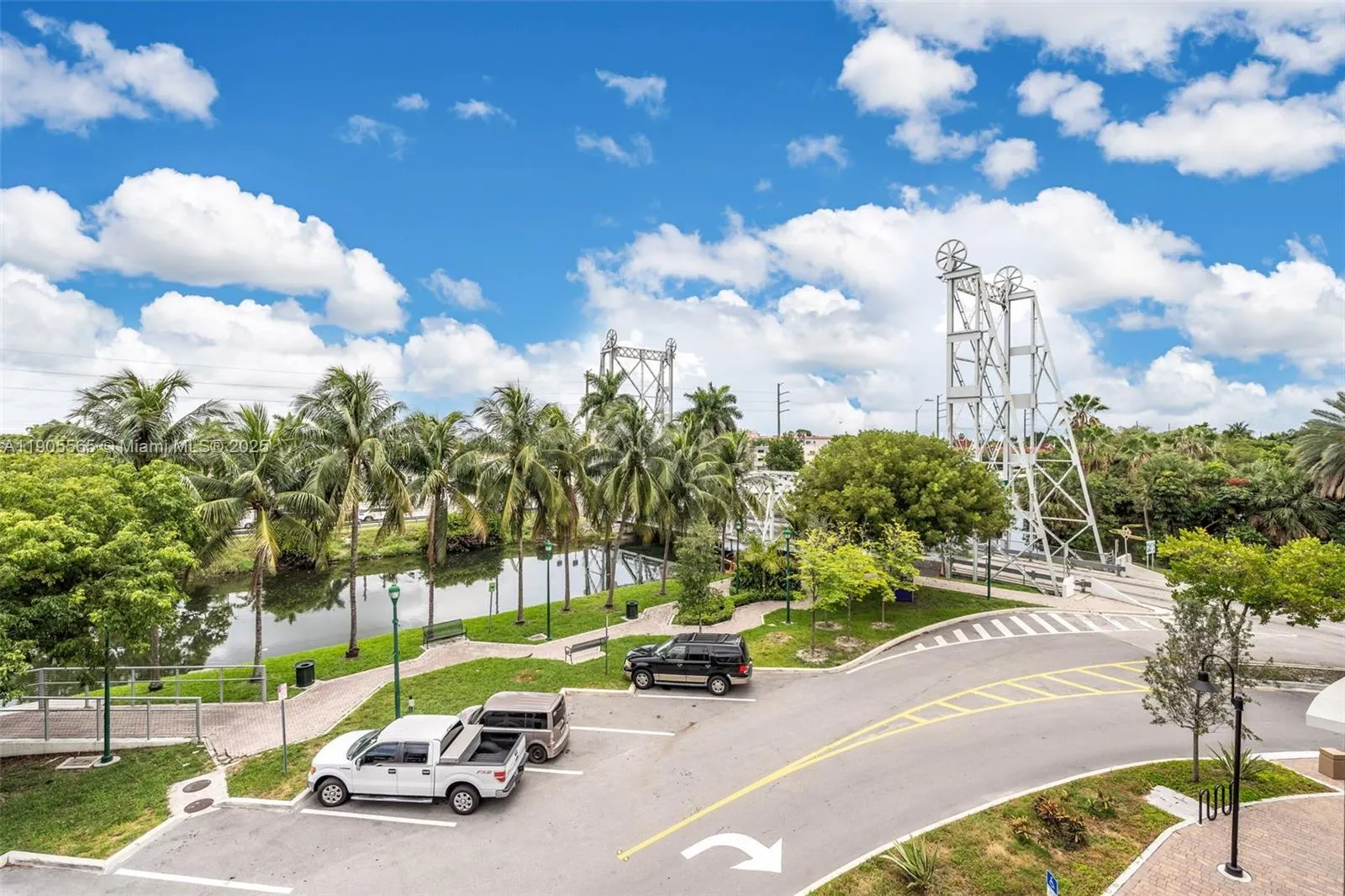 1 Curtiss Pkwy, #314