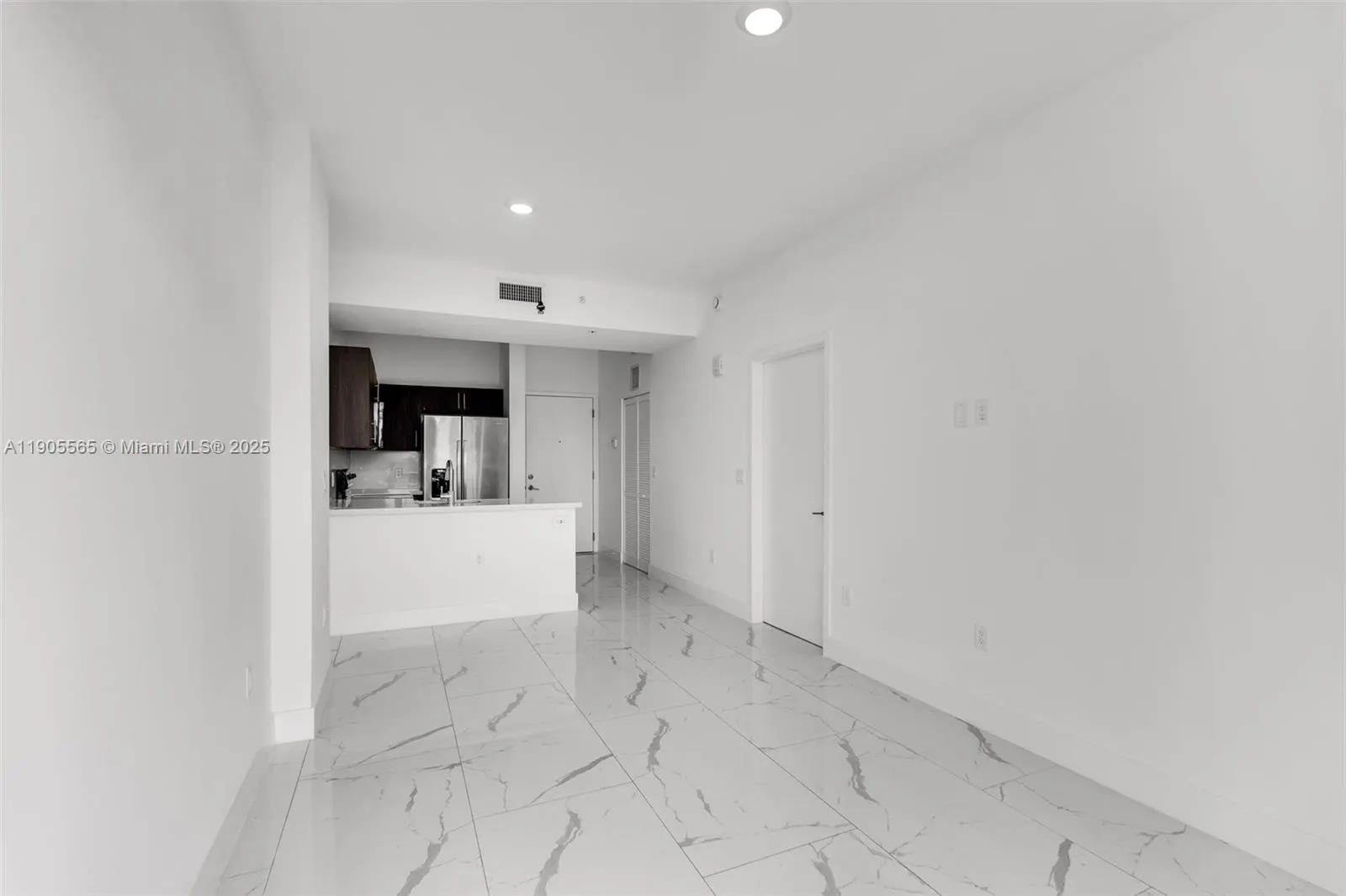 1 Curtiss Pkwy, #314