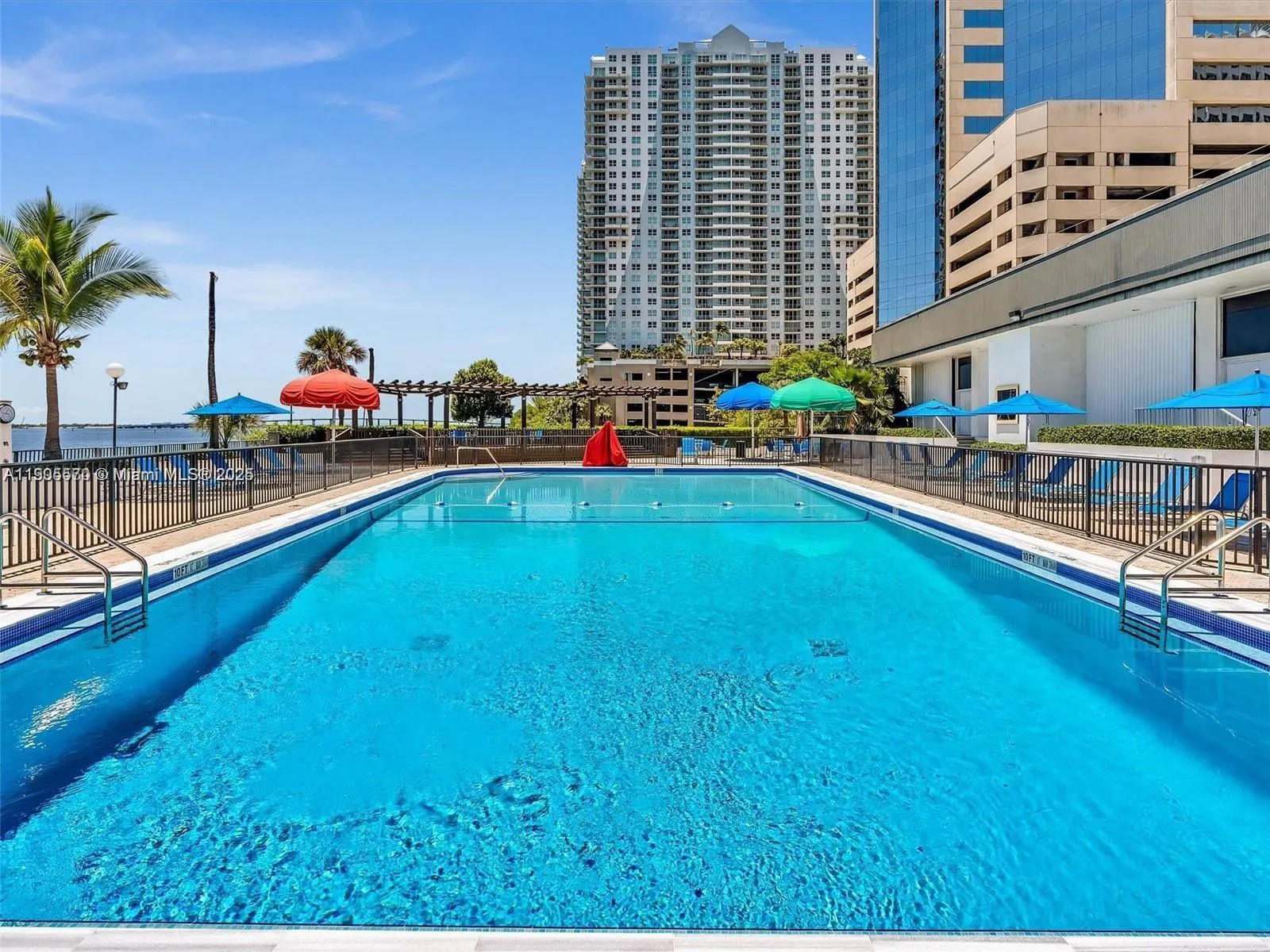 905 Brickell Bay Dr, #1127