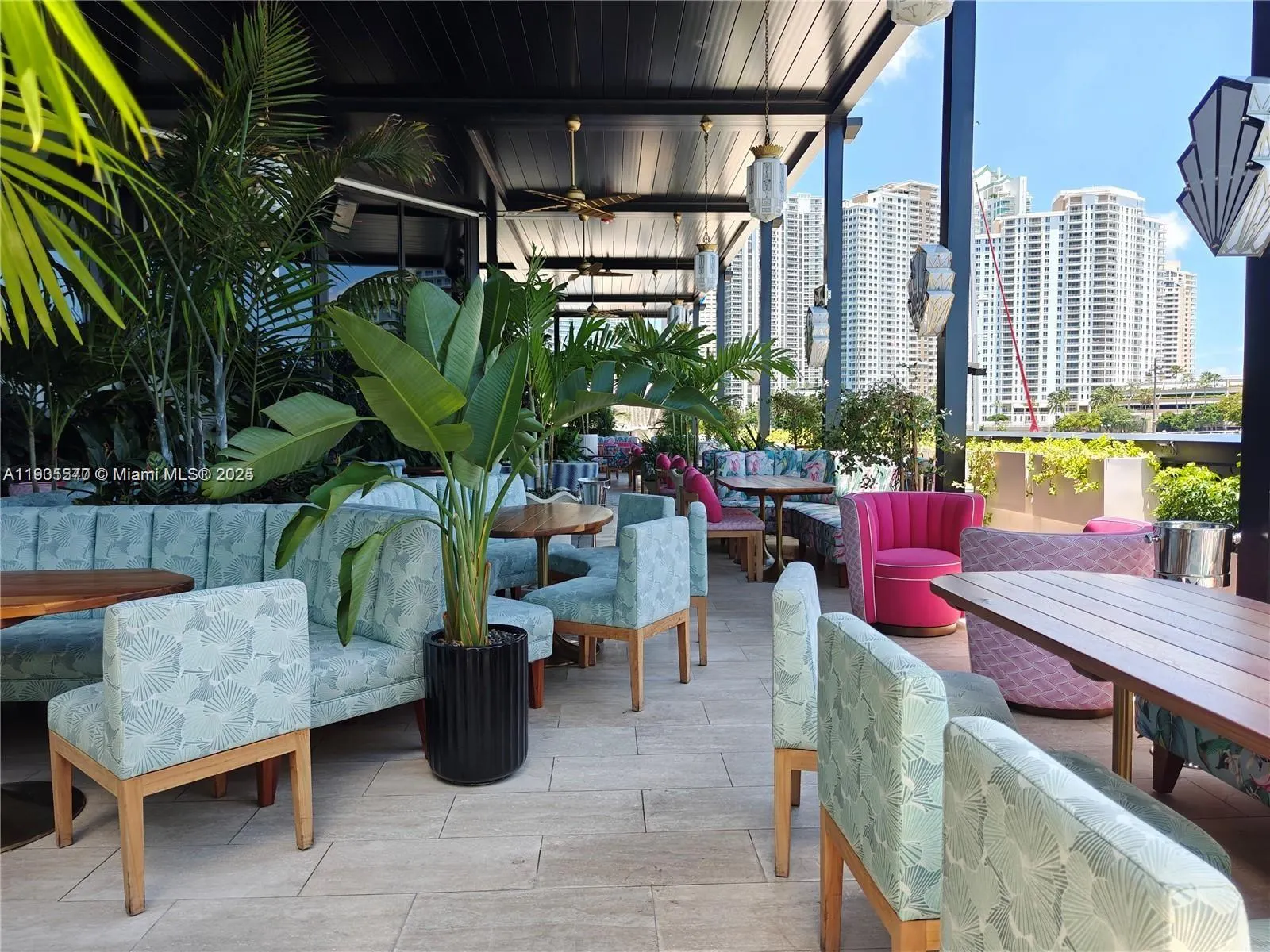 905 Brickell Bay Dr, #1127