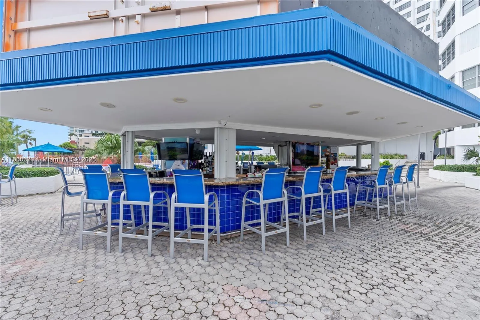 905 Brickell Bay Dr, #1127