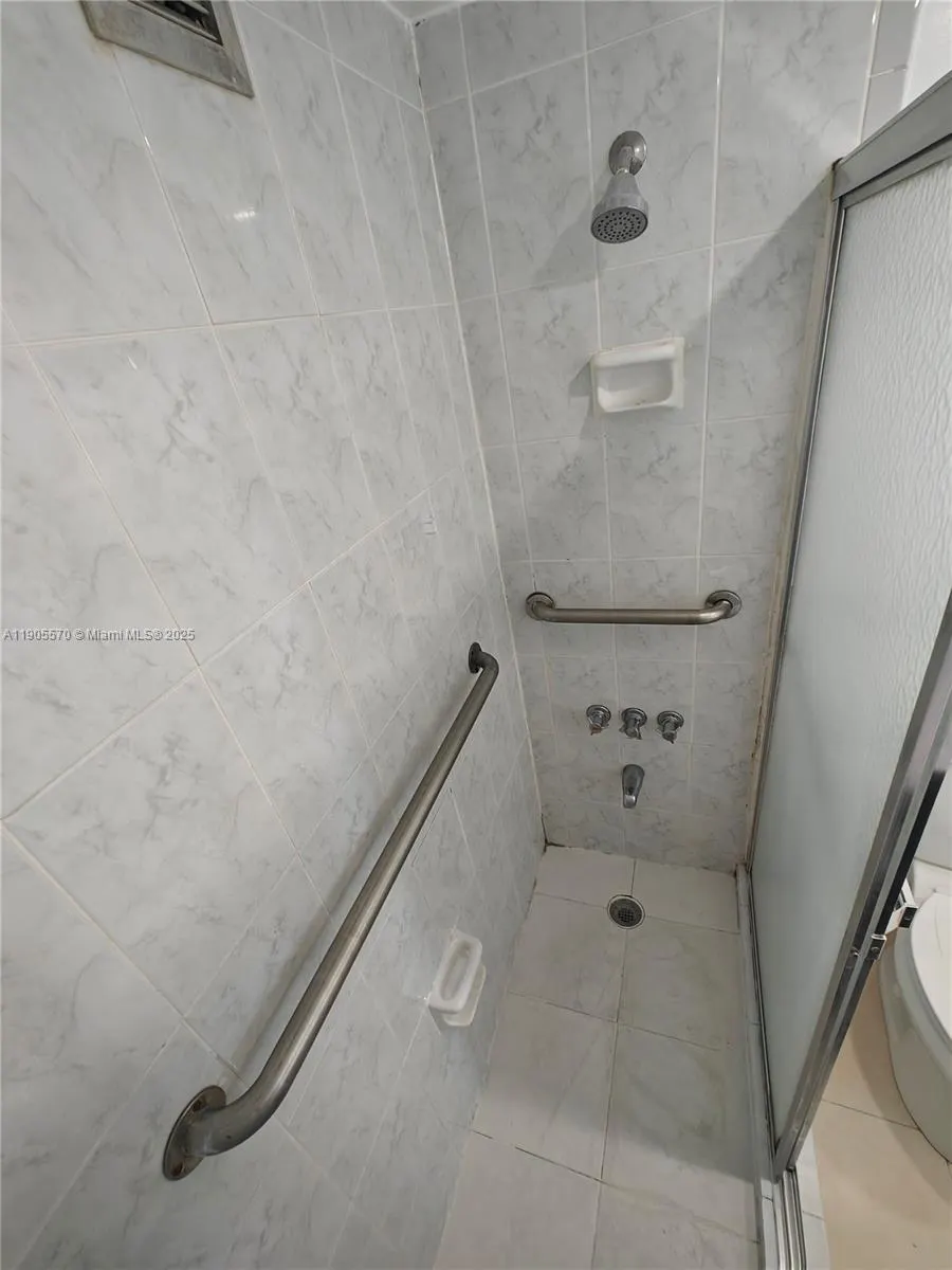 905 Brickell Bay Dr, #1127