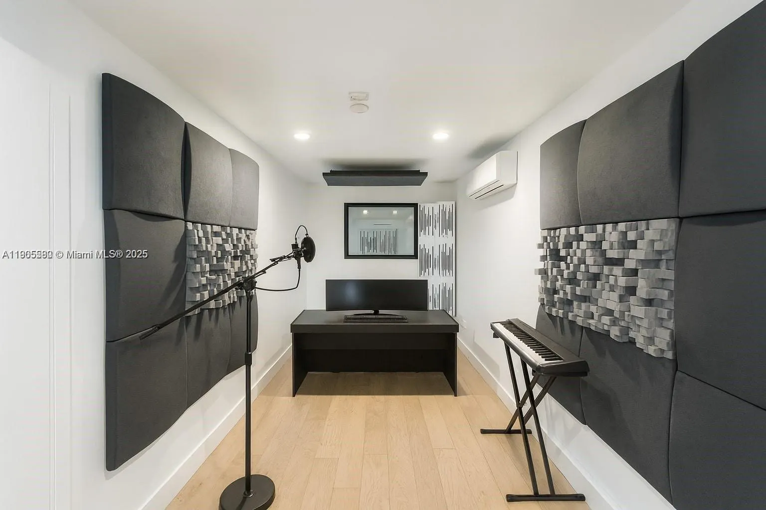 7025 NW 7th Ave, ##MAIN