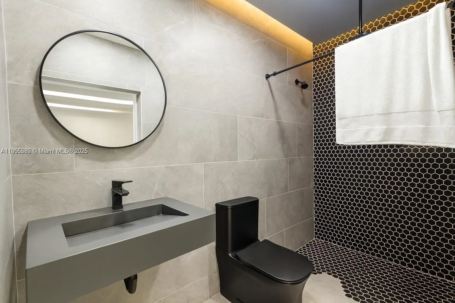 7025 NW 7th Ave, ##MAIN