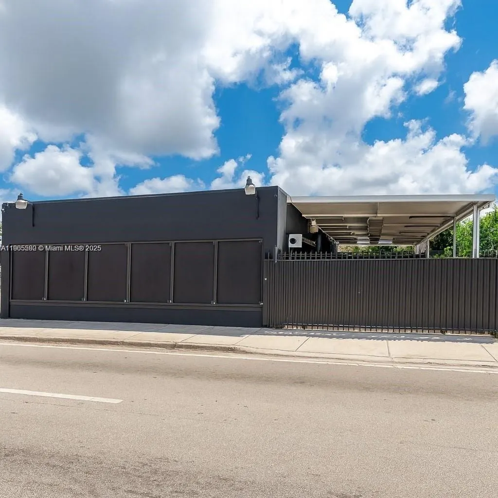 7025 NW 7th Ave, ##MAIN