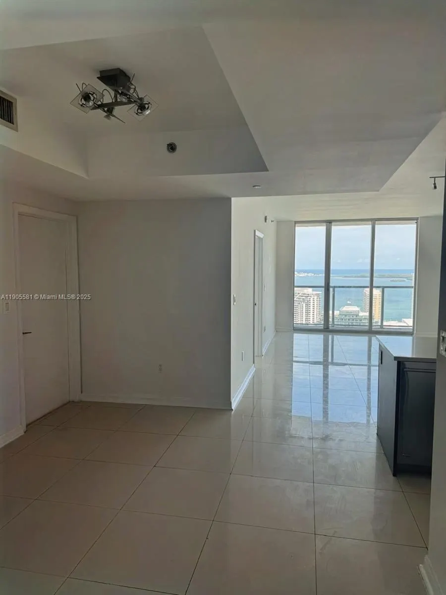 500 Brickell Ave, #3400