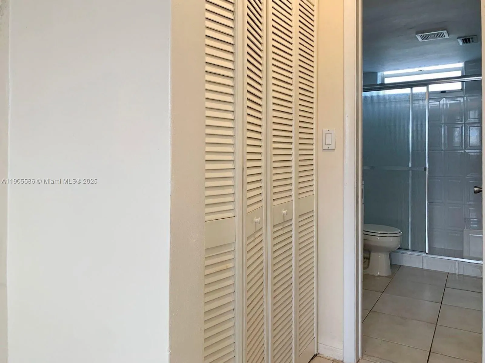 2855 Leonard Dr, #H404