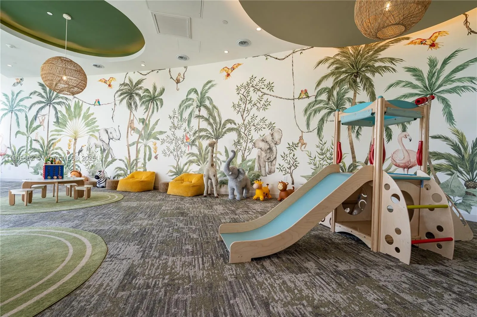 700 NE 24th St, #4002