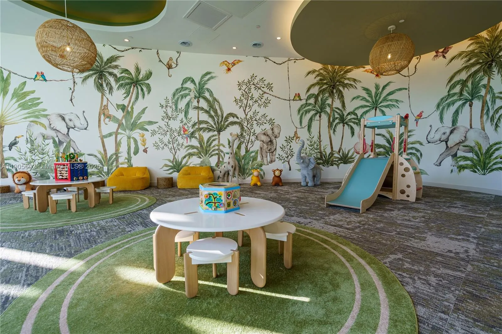 700 NE 24th St, #4002