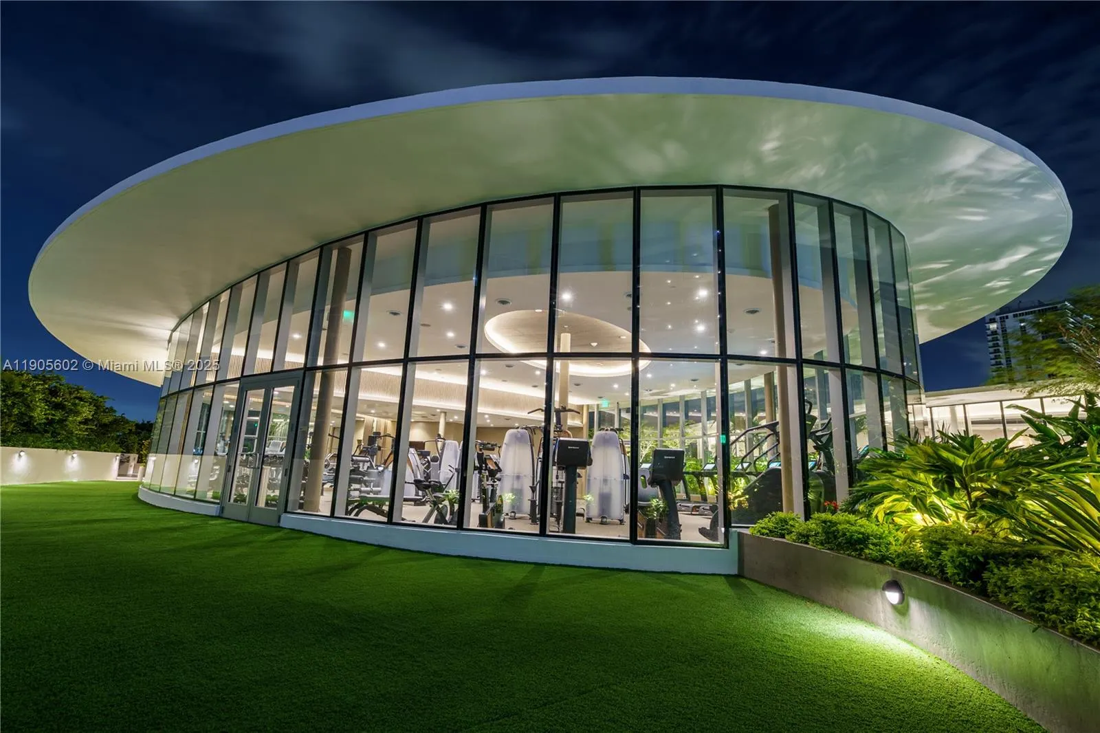 700 NE 24th St, #4002