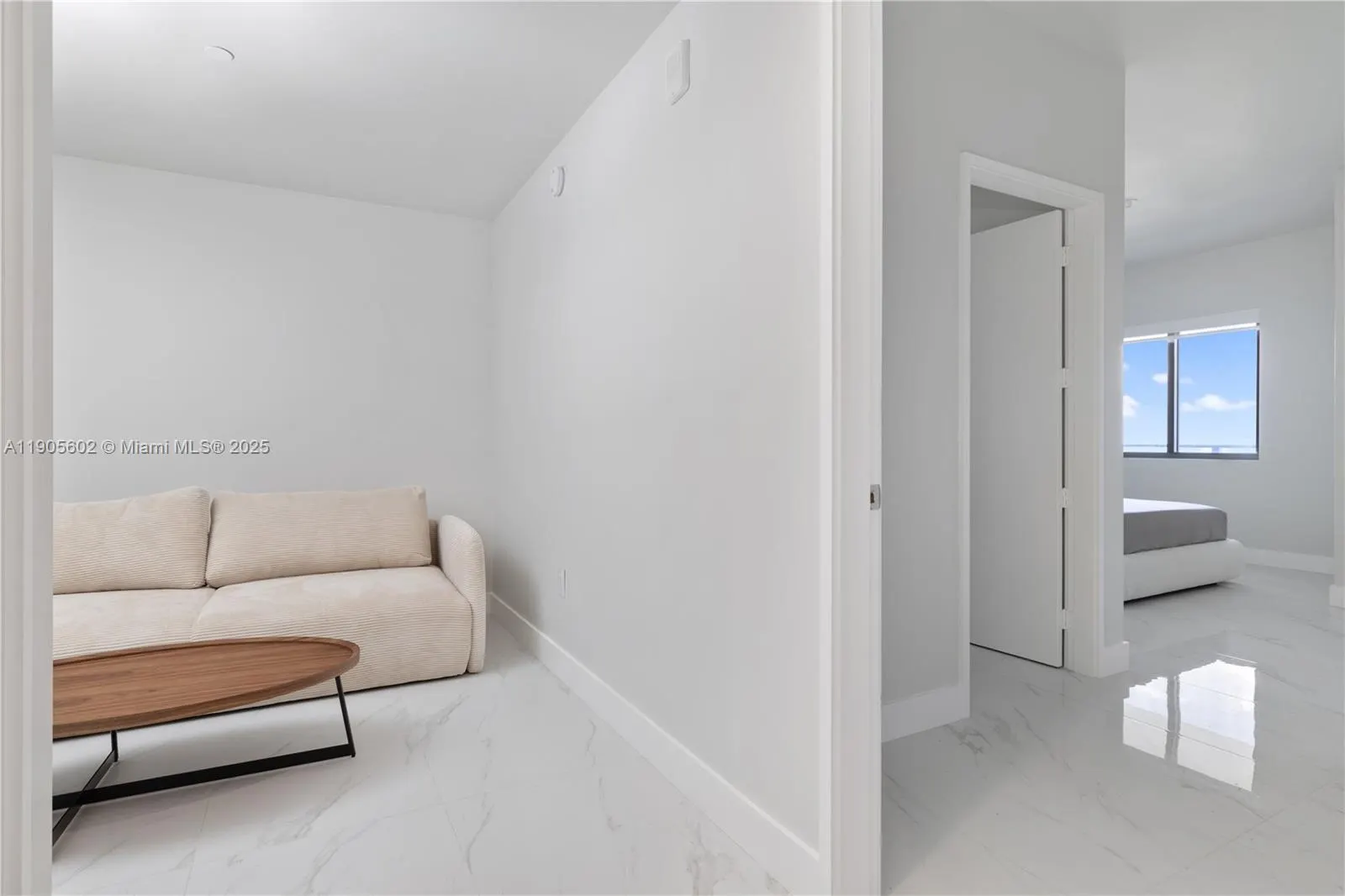 700 NE 24th St, #4002