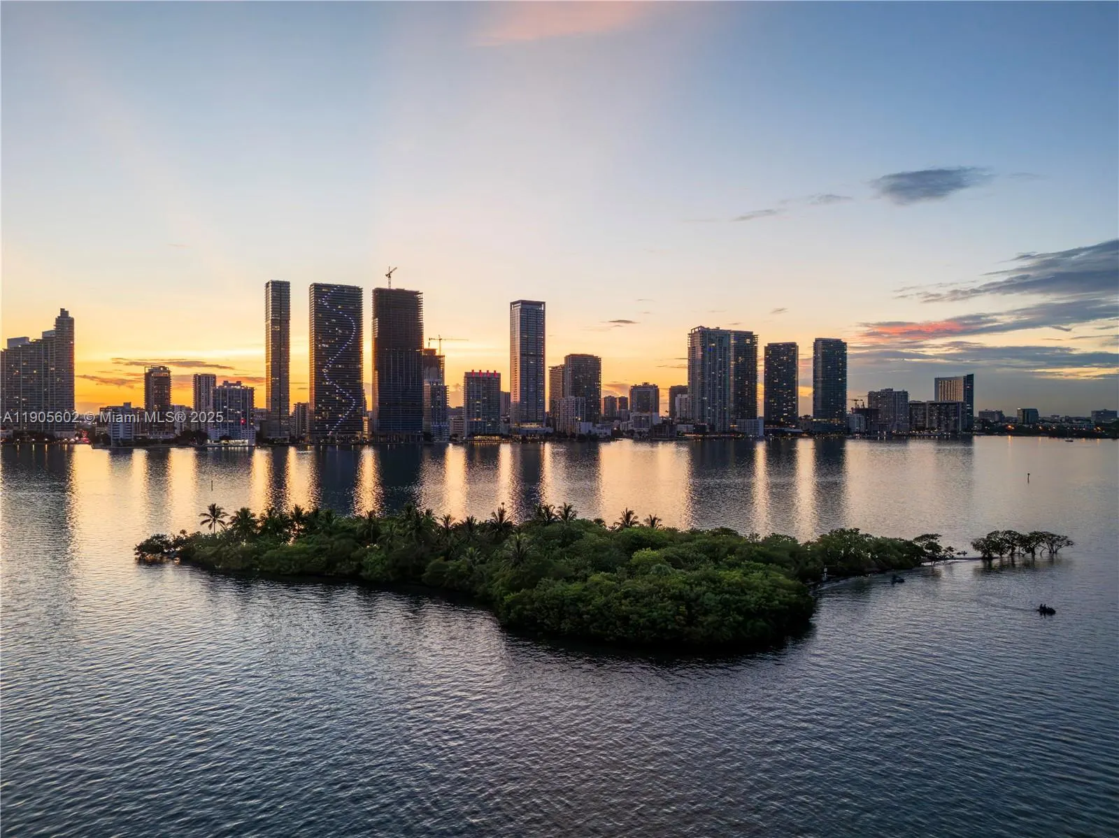 700 NE 24th St, #4002