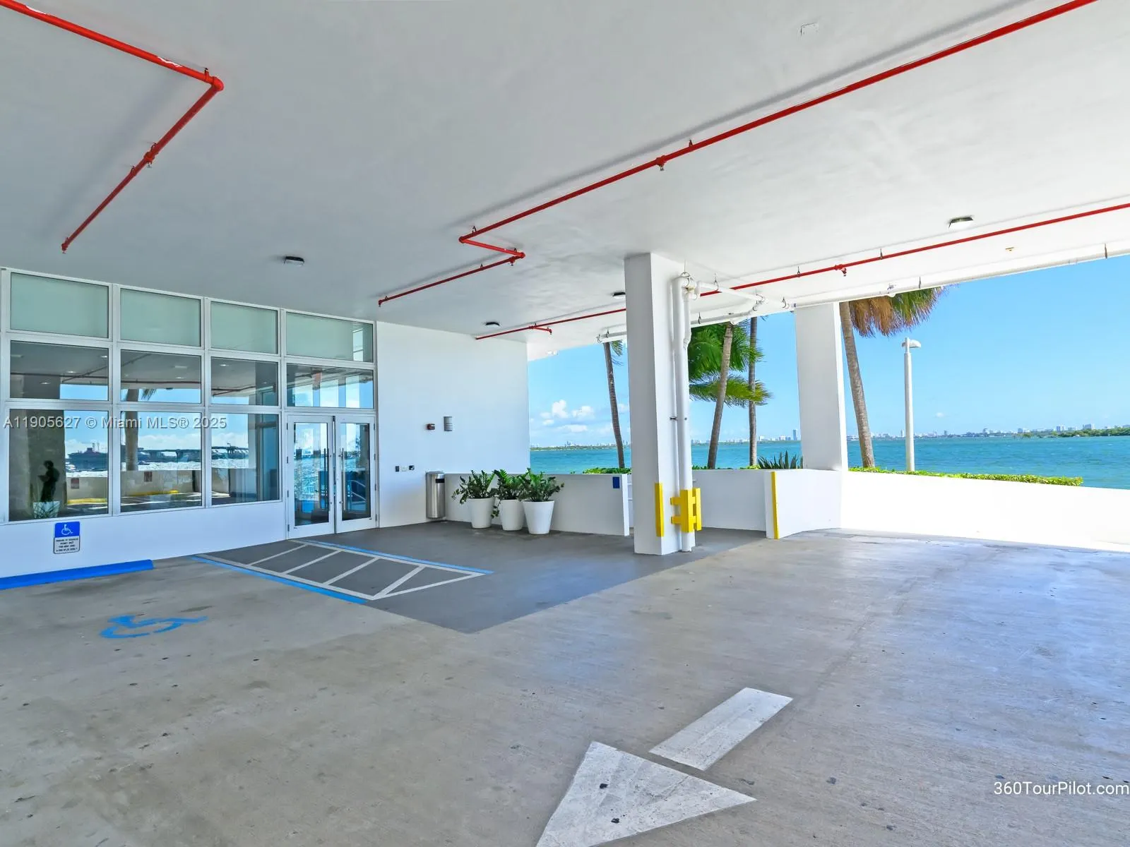 725 NE 22nd St, #16A