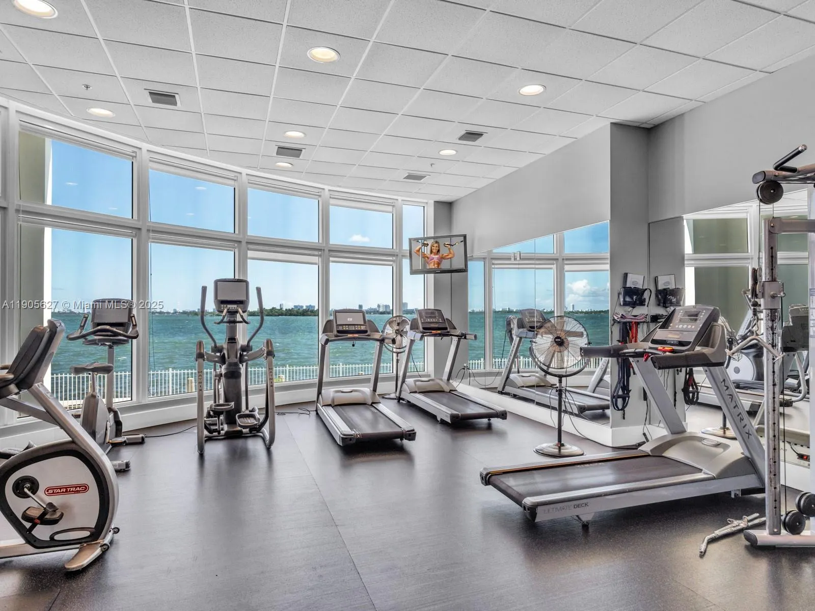 725 NE 22nd St, #16A