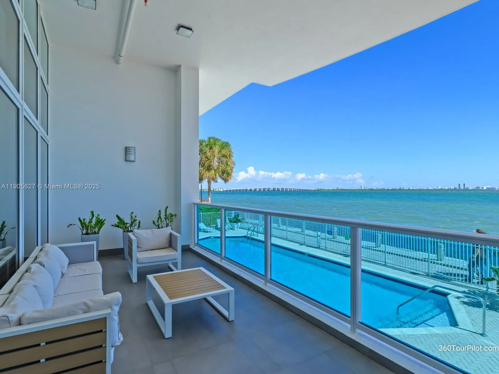 725 NE 22nd St, #16A