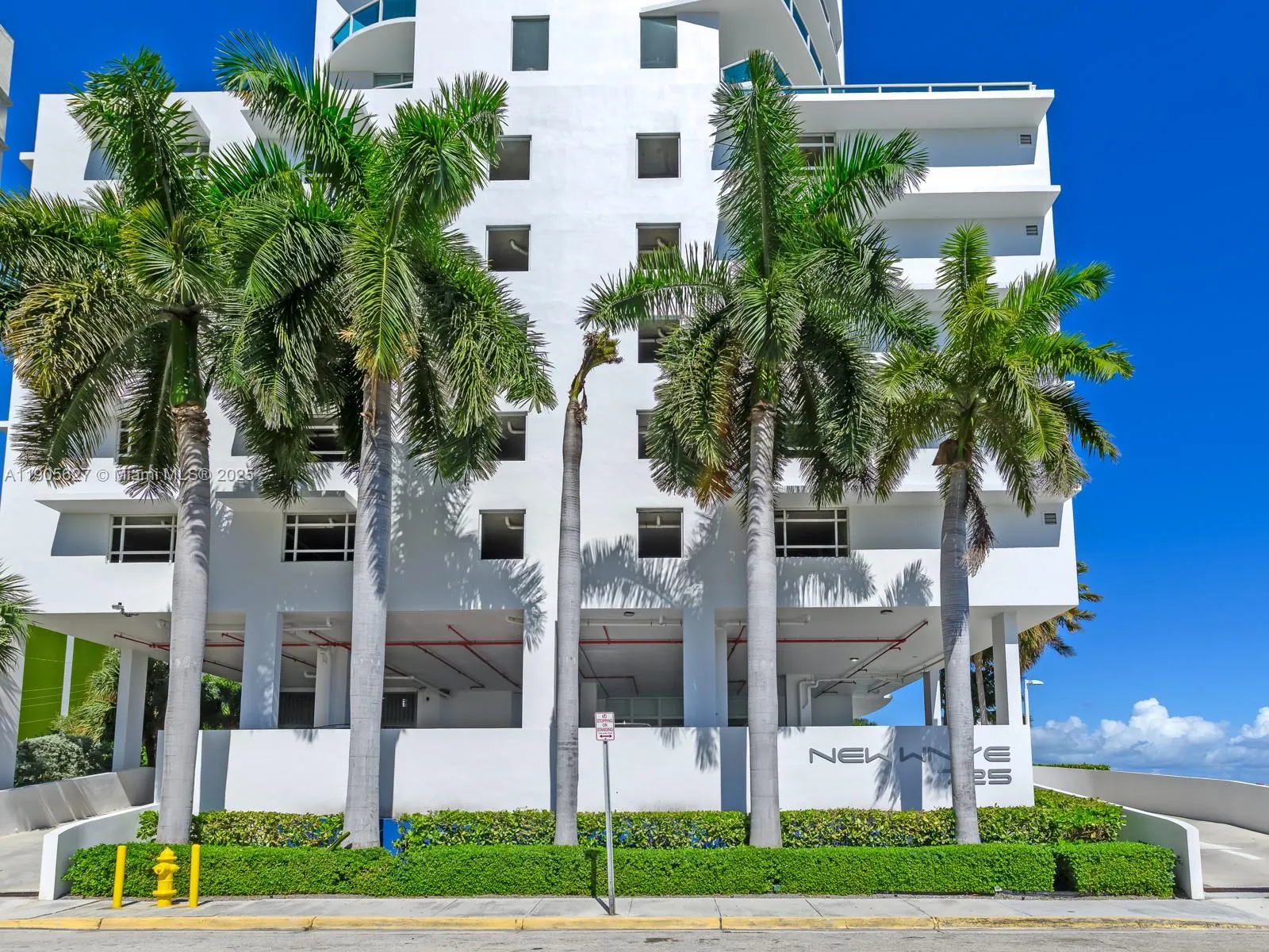 725 NE 22nd St, #16A