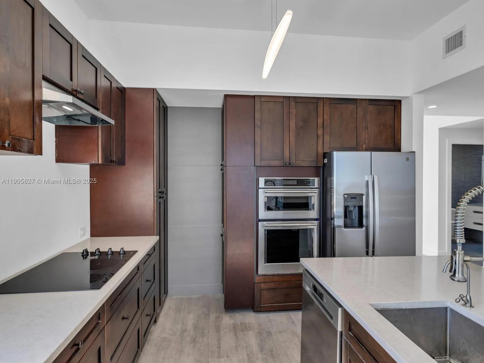 725 NE 22nd St, #16A