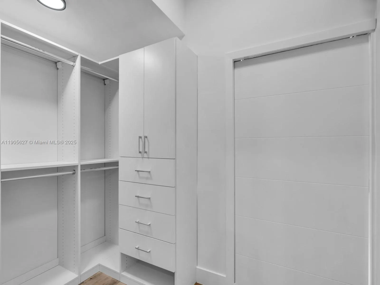 725 NE 22nd St, #16A