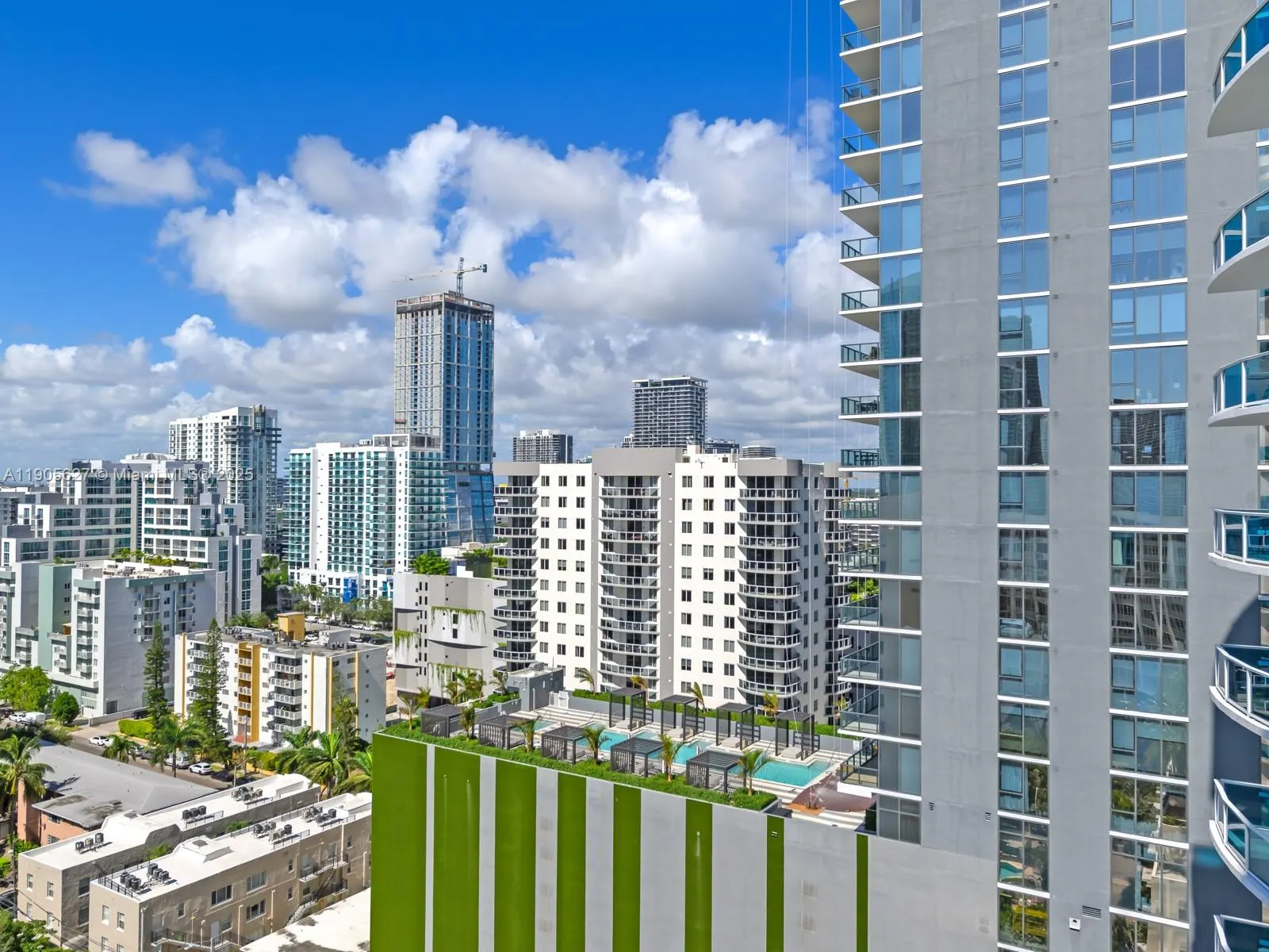 725 NE 22nd St, #16A