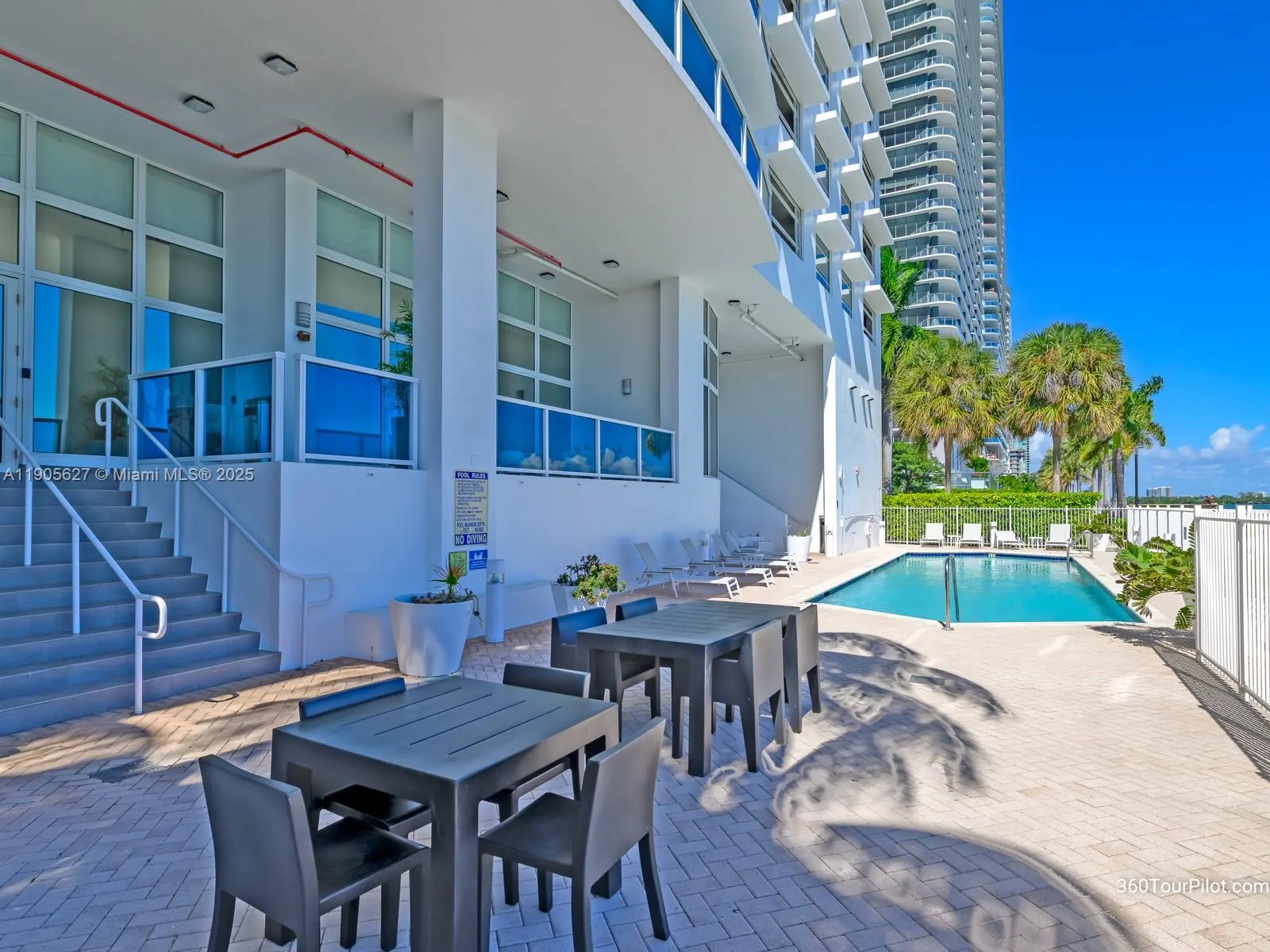 725 NE 22nd St, #16A