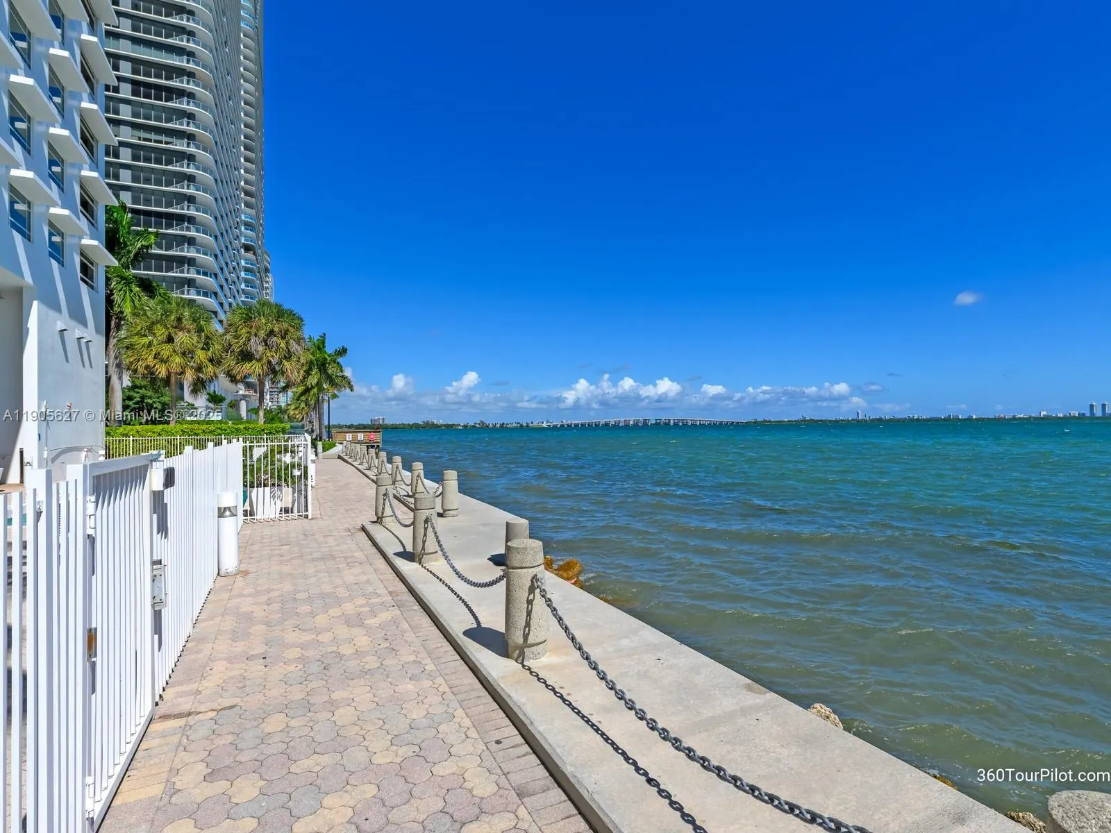 725 NE 22nd St, #16A