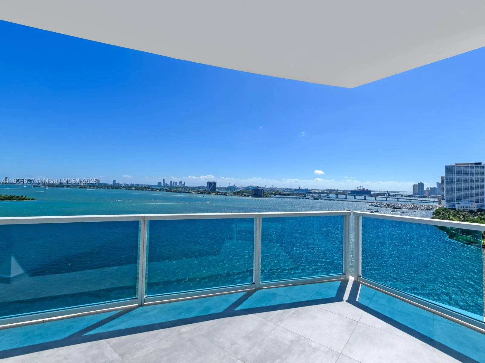 725 NE 22nd St, #16A