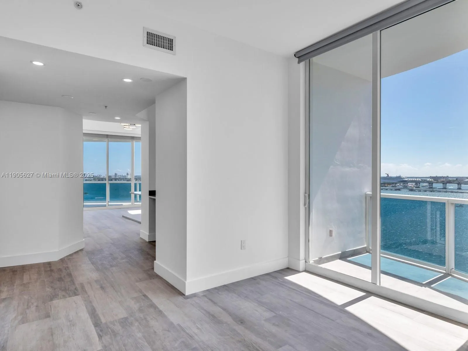 725 NE 22nd St, #16A