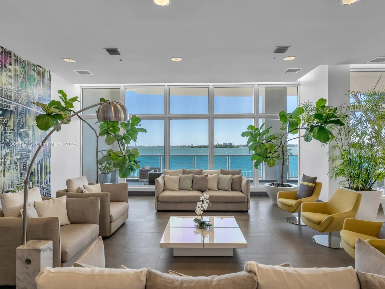 725 NE 22nd St, #16A