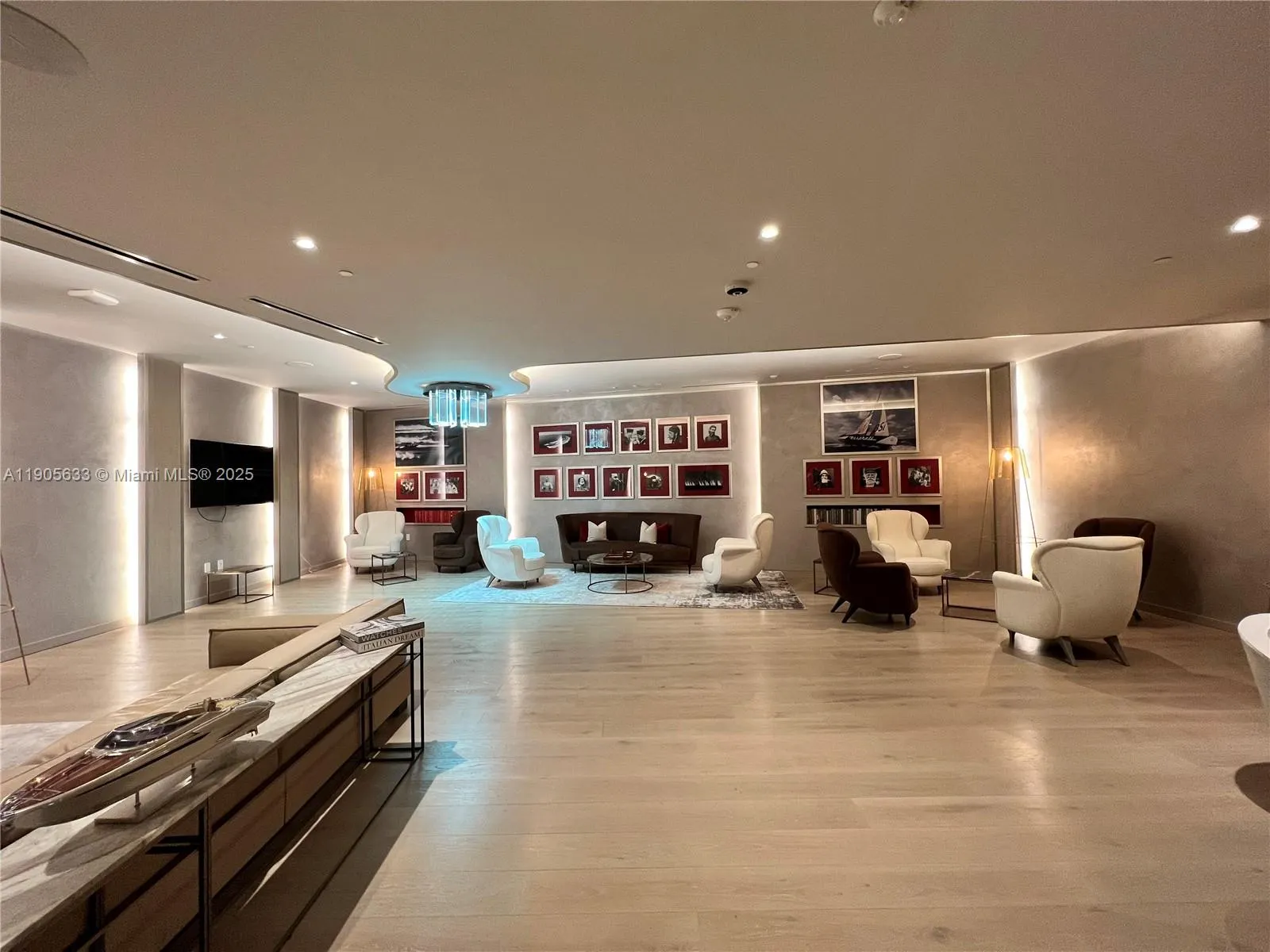 1000 Brickell Plz, #3503