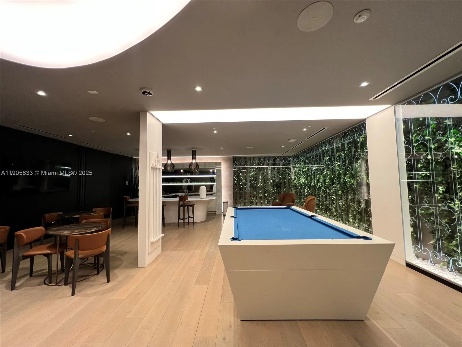 1000 Brickell Plz, #3503