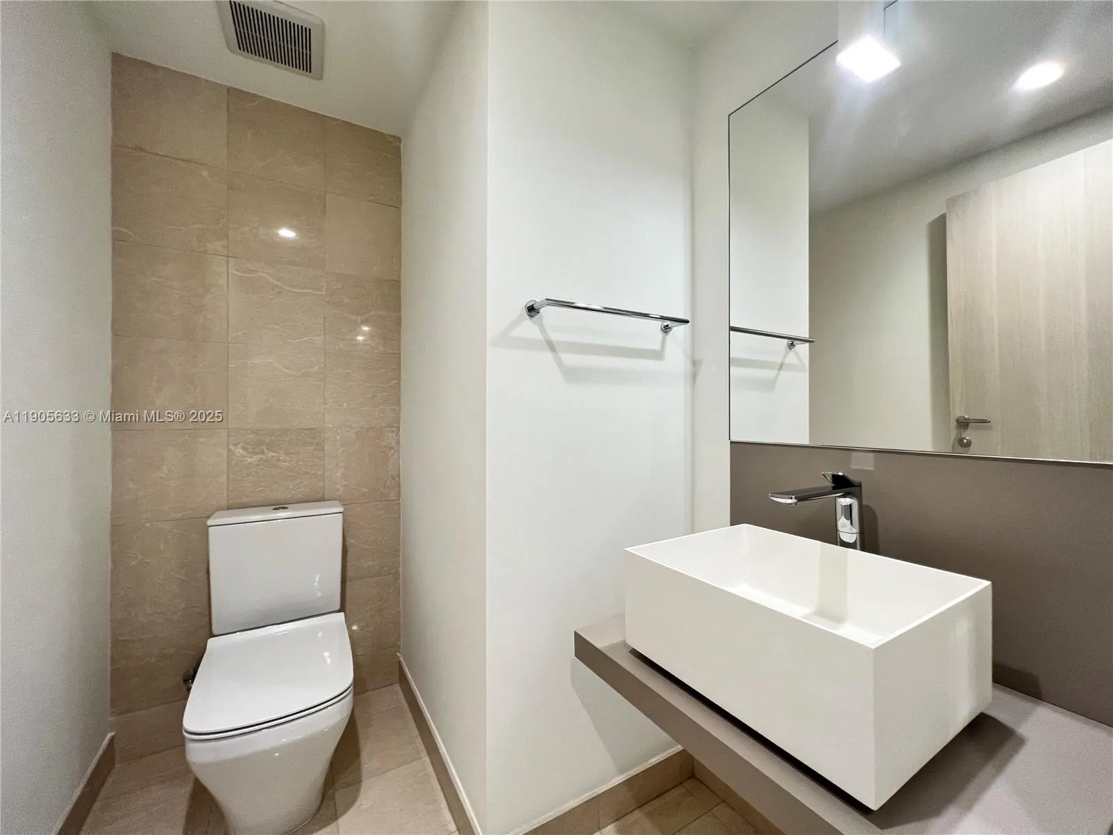 1000 Brickell Plz, #3503