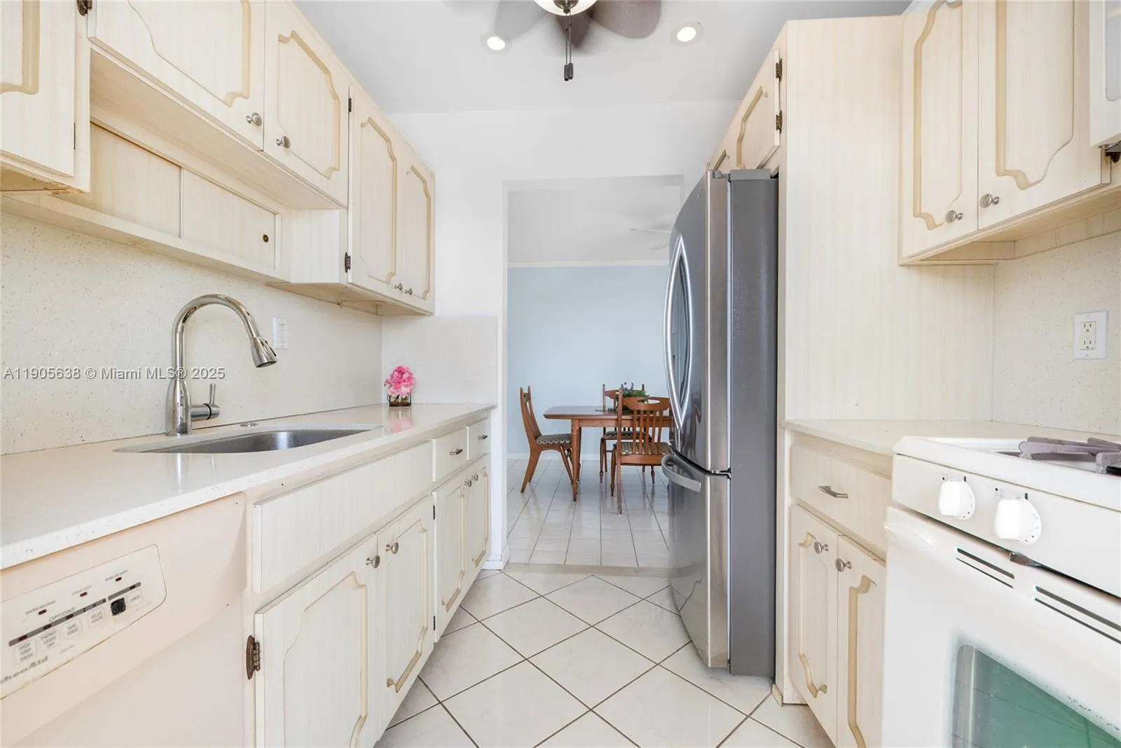 2700 NE 135th St, #48