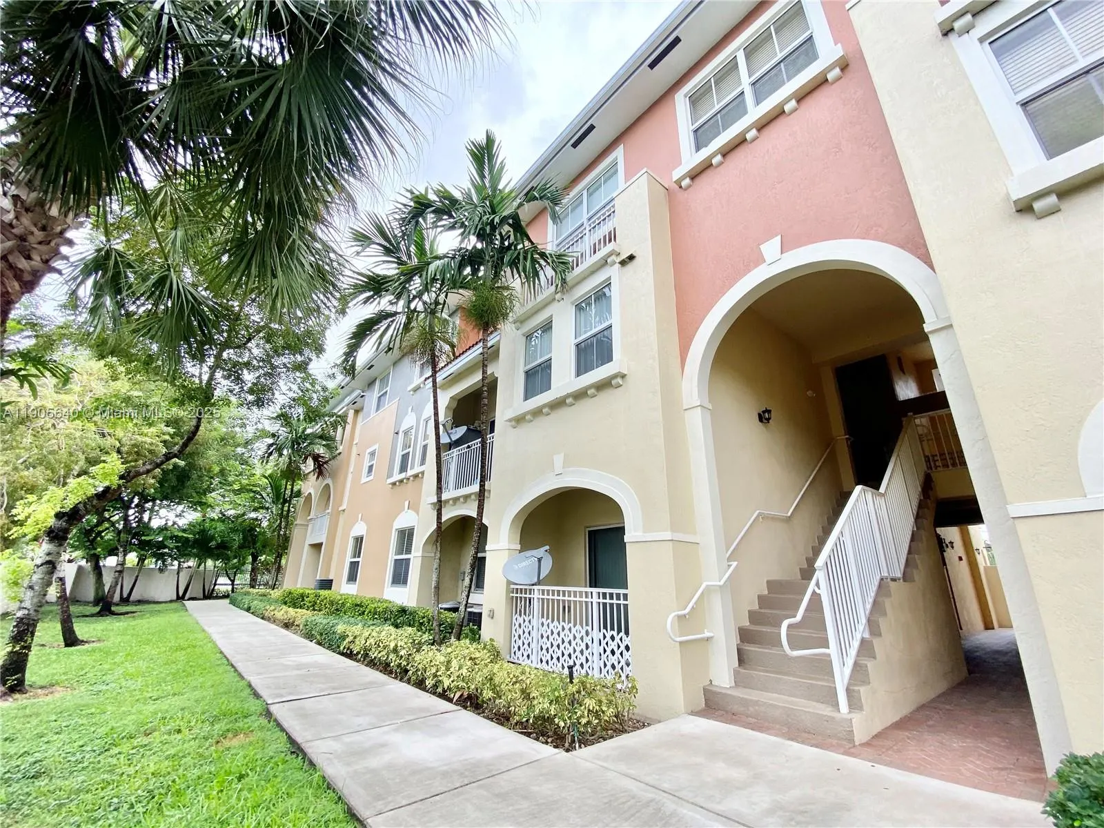 10885 NW 89th Ter, #106