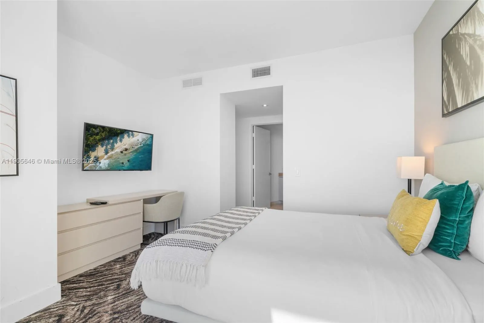 4111 S Ocean Dr, #1001