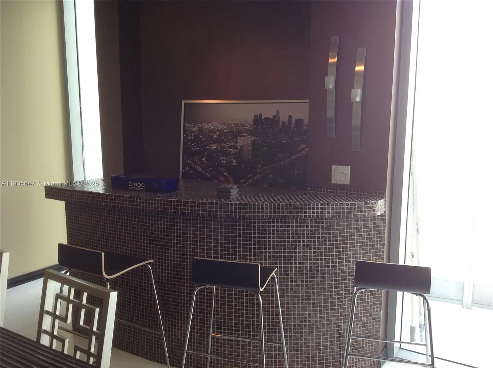 690 SW 1st Ct, #PHI-01