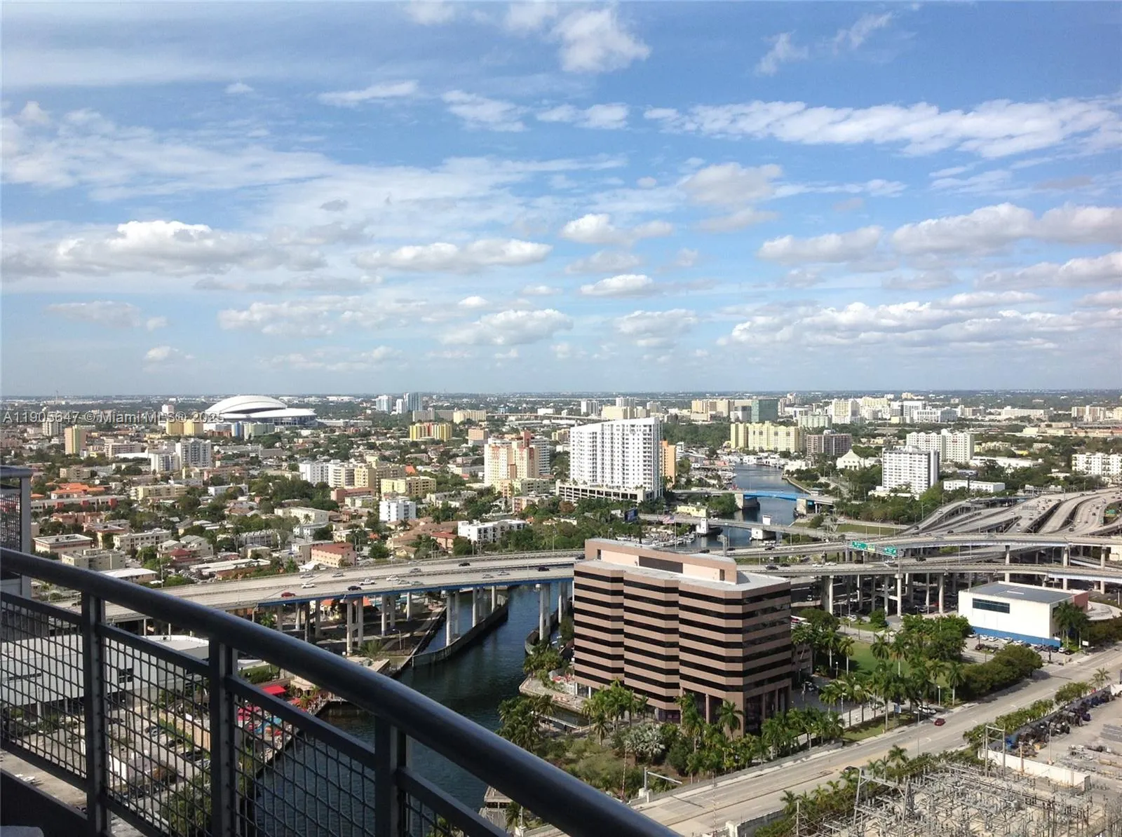 690 SW 1st Ct, #PHI-01