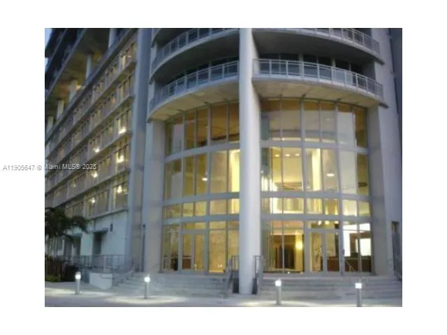 690 SW 1st Ct, #PHI-01